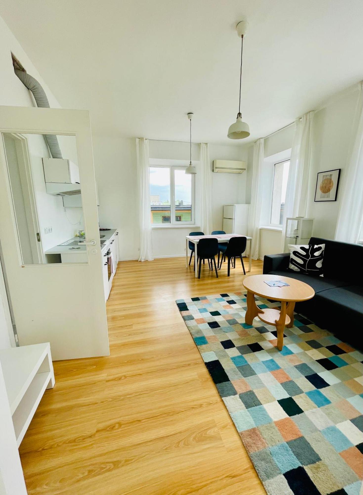 Endla Hostel Ja Apartamendid Хаапсалу Экстерьер фото